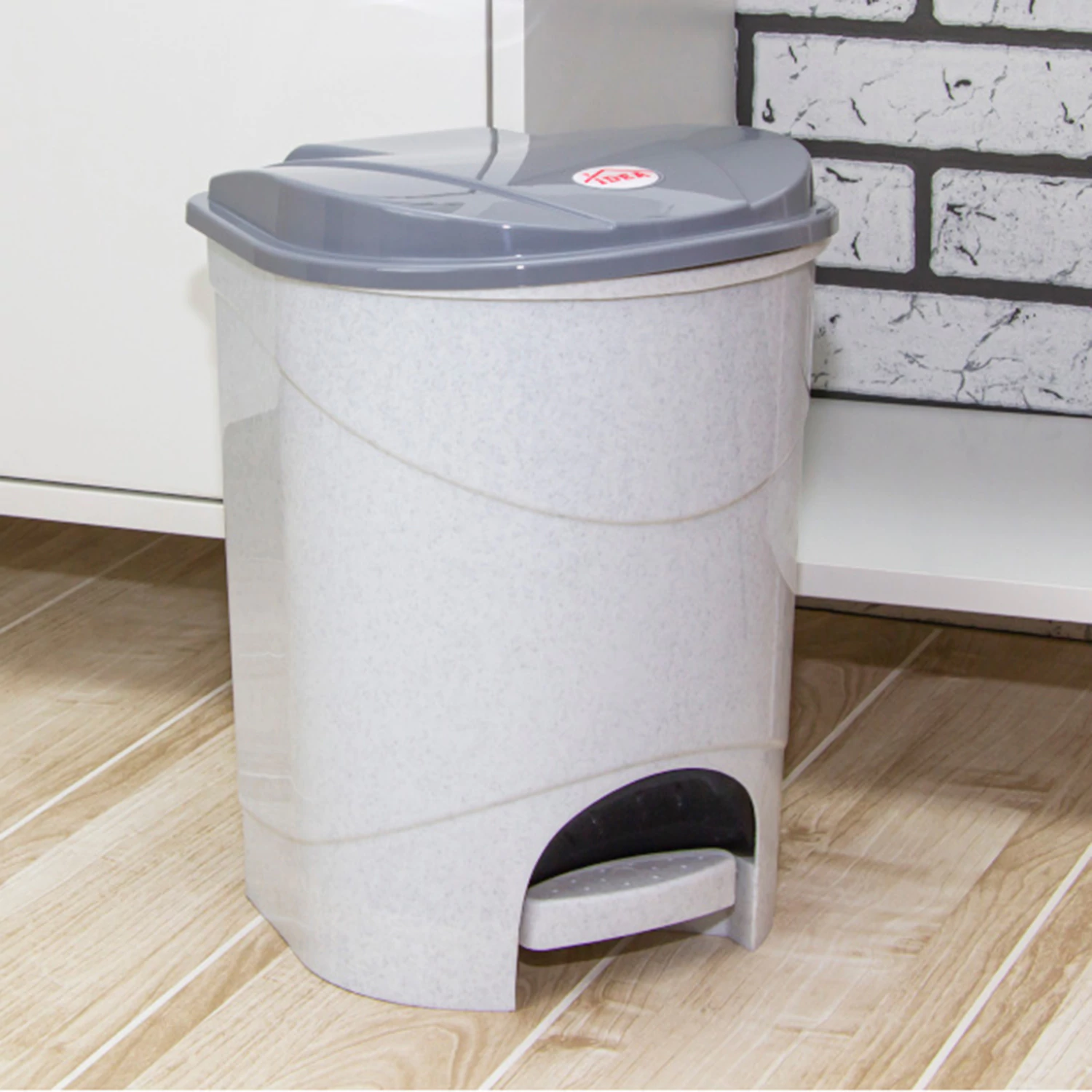 Серое ведро-контейнер IDEA с крышкой и педалью, 11 л